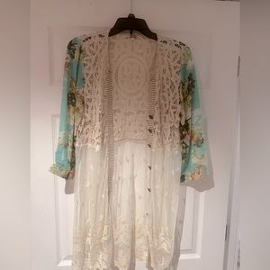 Gimmicks Sz Large boho layering top